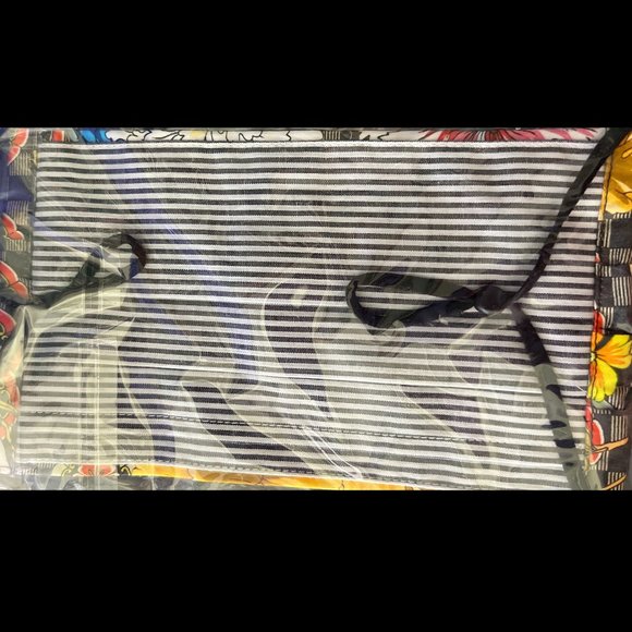 Johnny Was Sateen Cotton Filter Face Mask NEW in sealed packaging - Picture 2 of 2